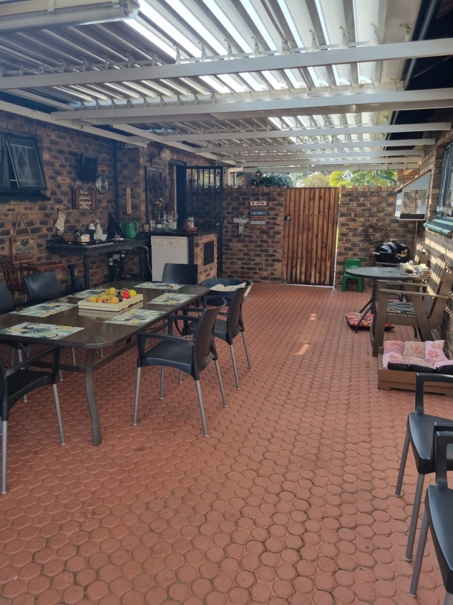 3 Bedroom Property for Sale in Vaalpark Free State